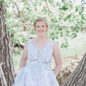 Meet your Posher, Meredith